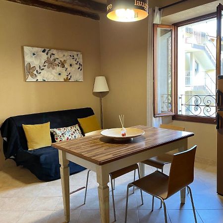 La Casa Sul Sasso In Town Serviced Accommodations Dervio Exteriör bild