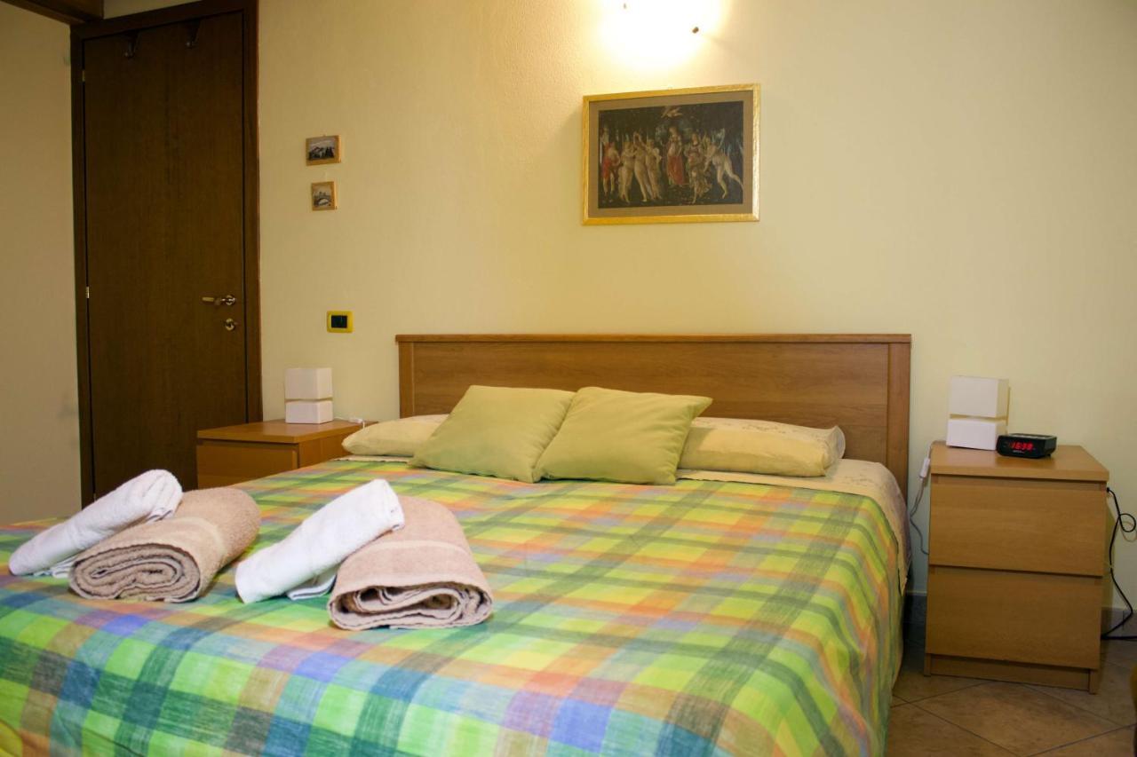 La Casa Sul Sasso In Town Serviced Accommodations Dervio Exteriör bild