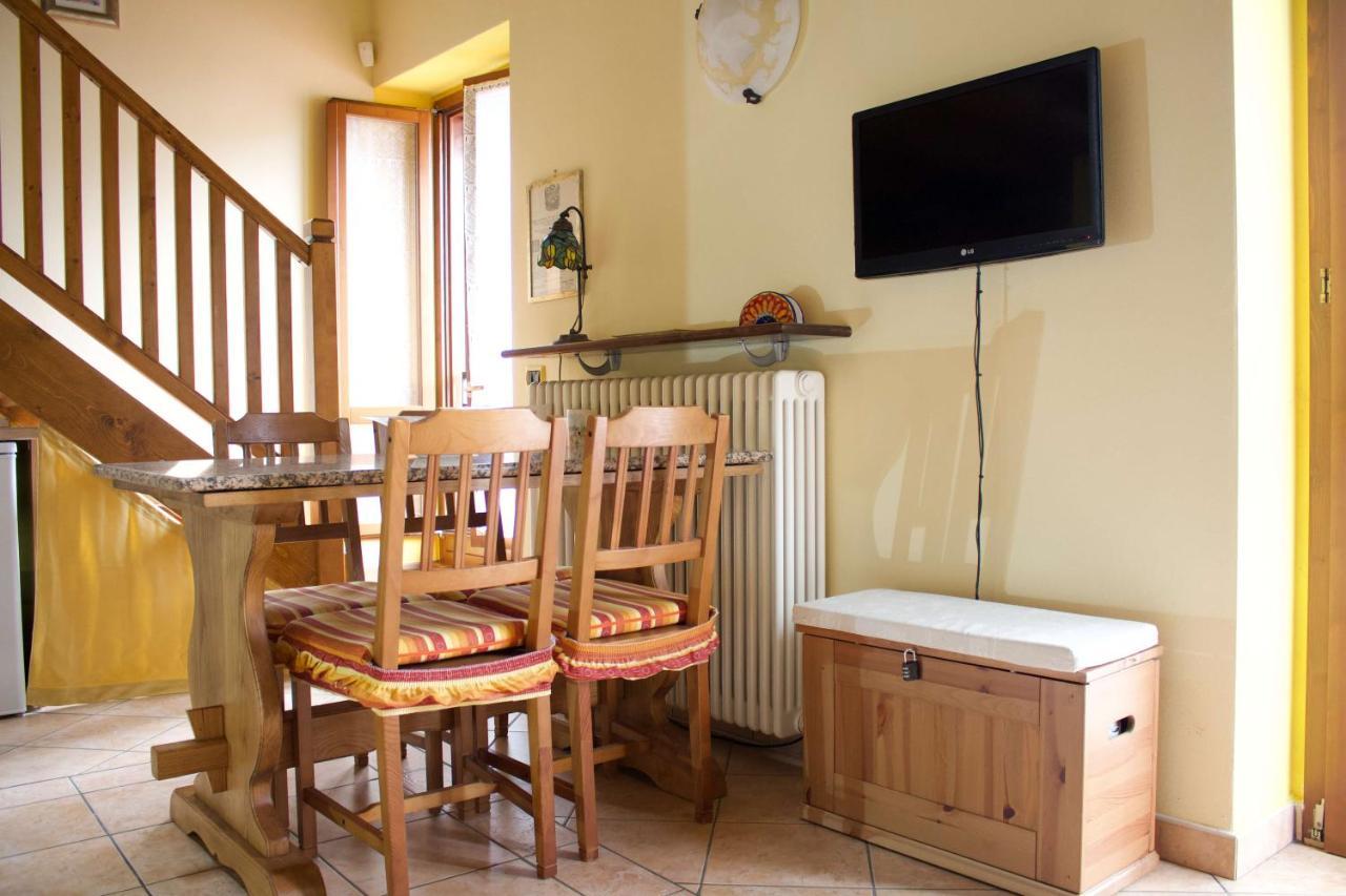 La Casa Sul Sasso In Town Serviced Accommodations Dervio Exteriör bild