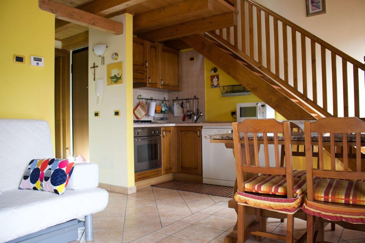 La Casa Sul Sasso In Town Serviced Accommodations Dervio Exteriör bild