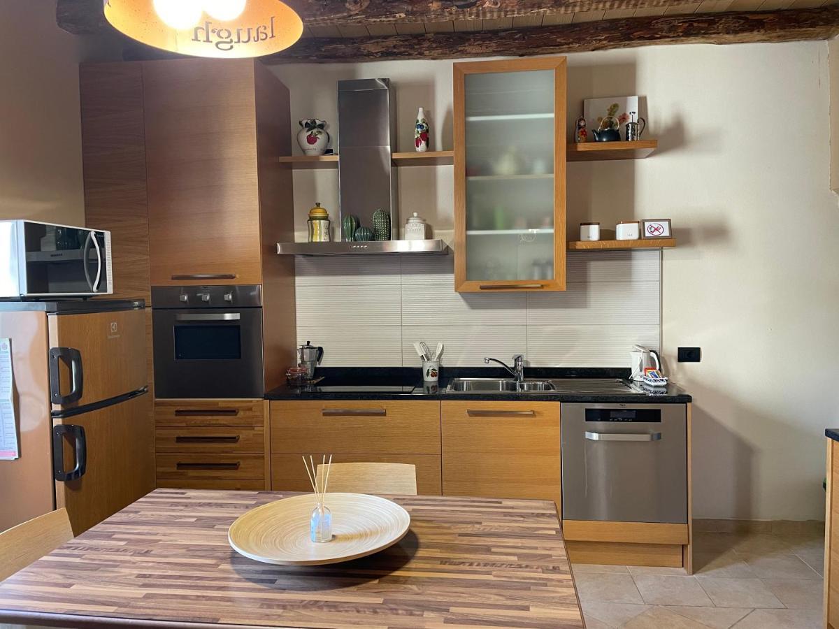 La Casa Sul Sasso In Town Serviced Accommodations Dervio Exteriör bild